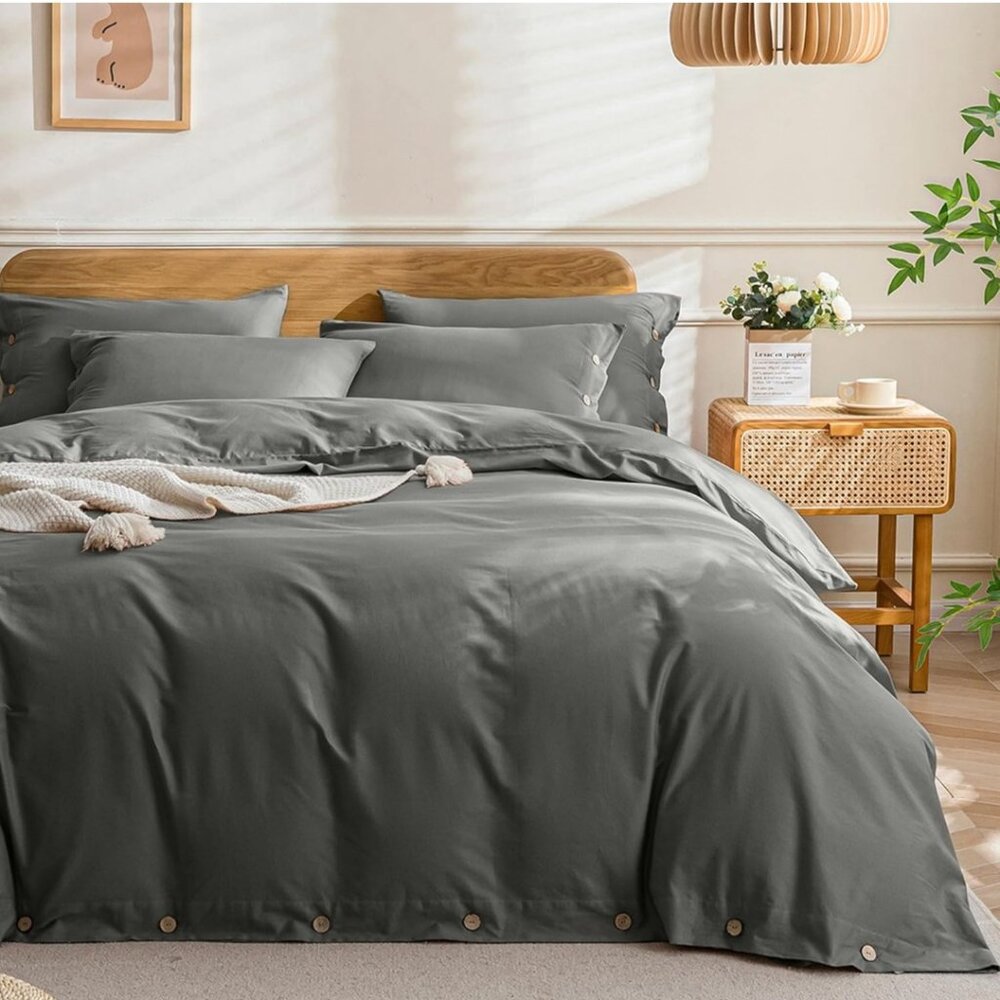Like new Jellymoni Gray Queen Duvet Cover with Shams